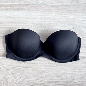 Body by Victoria Victoria’s Secret Lined Strapless Black Bra